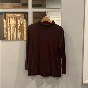 Maroon loft mock neck long sleeve shirt Petite (L)
